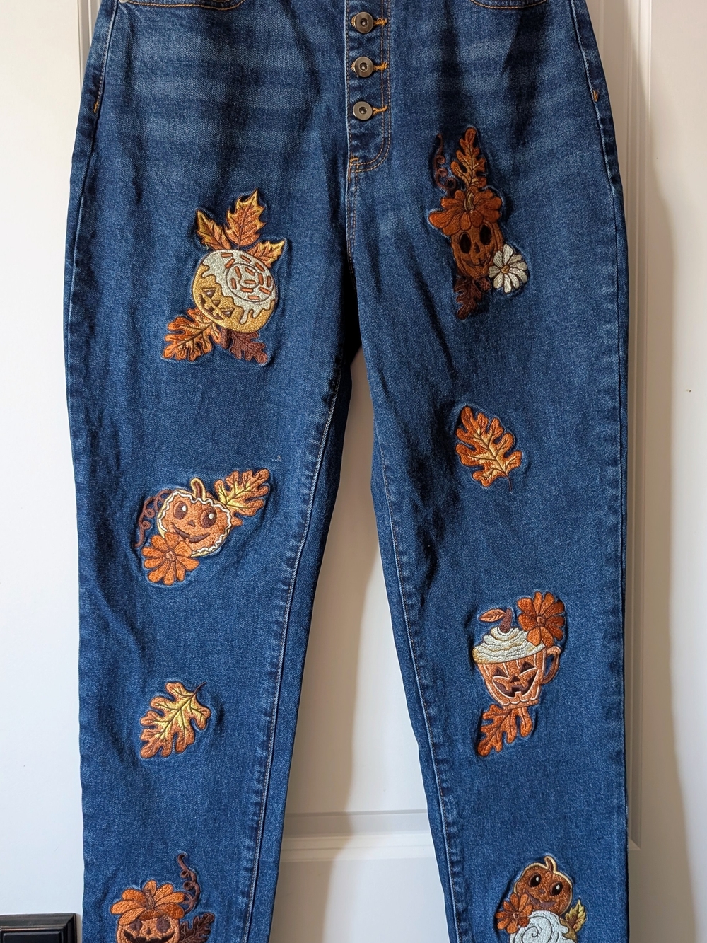 Hot Topic Dark Blue High-Rise Mom Jeans with Autumn Embroidery 9